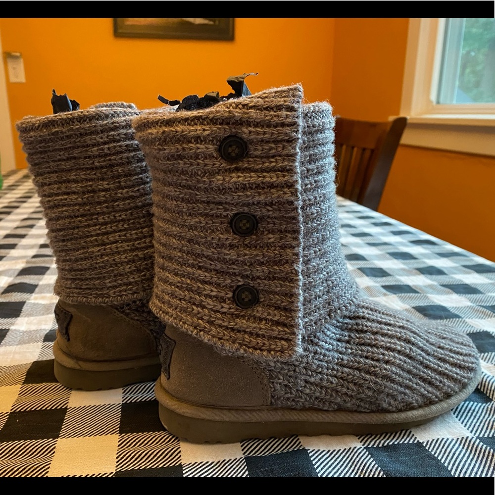 UGG Classic Gray Cardy II Knit Boot SZ 5